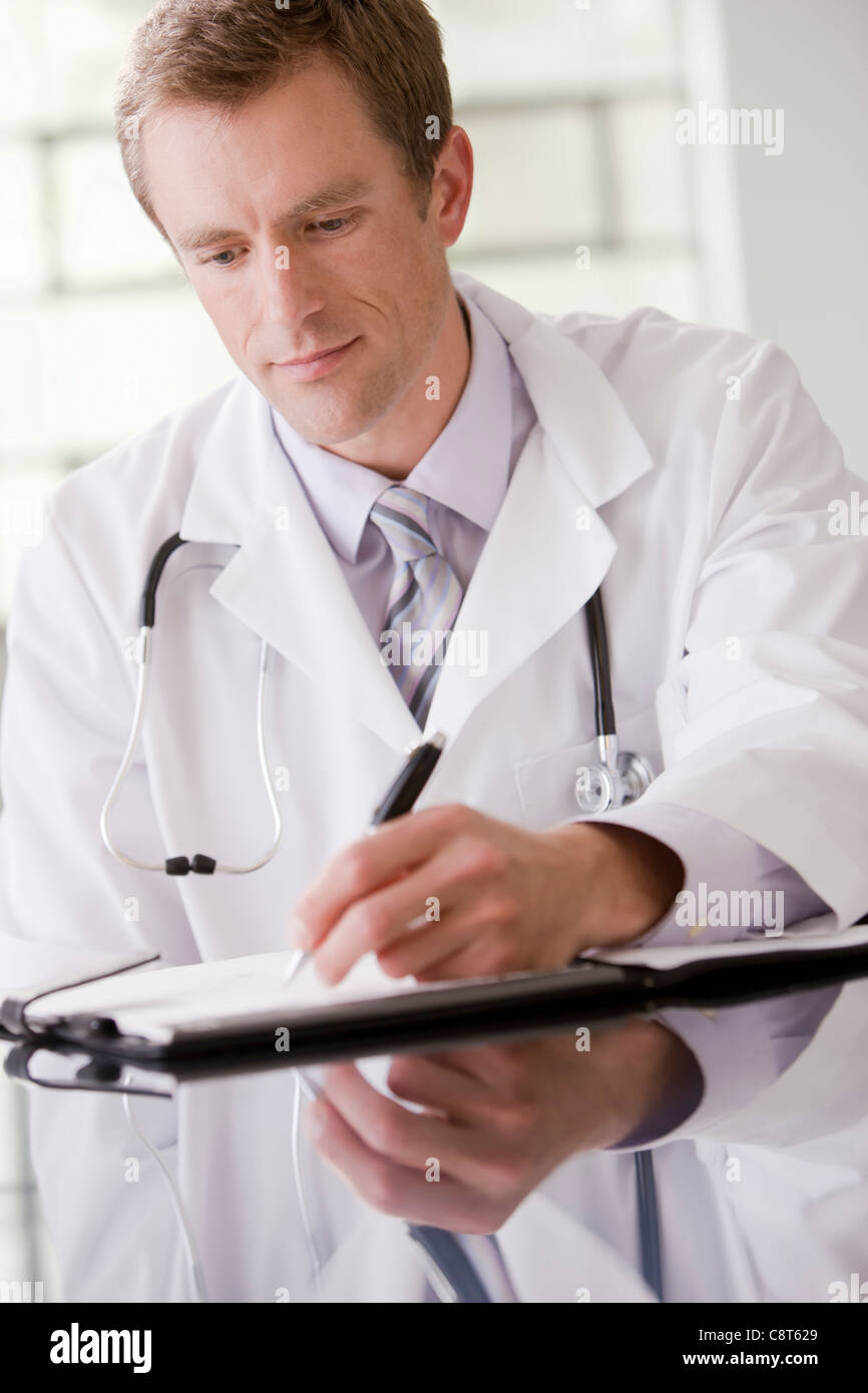 Portrait écrit dans medical record Banque D'Images Portrait écrit dans medical record Banque D'Images