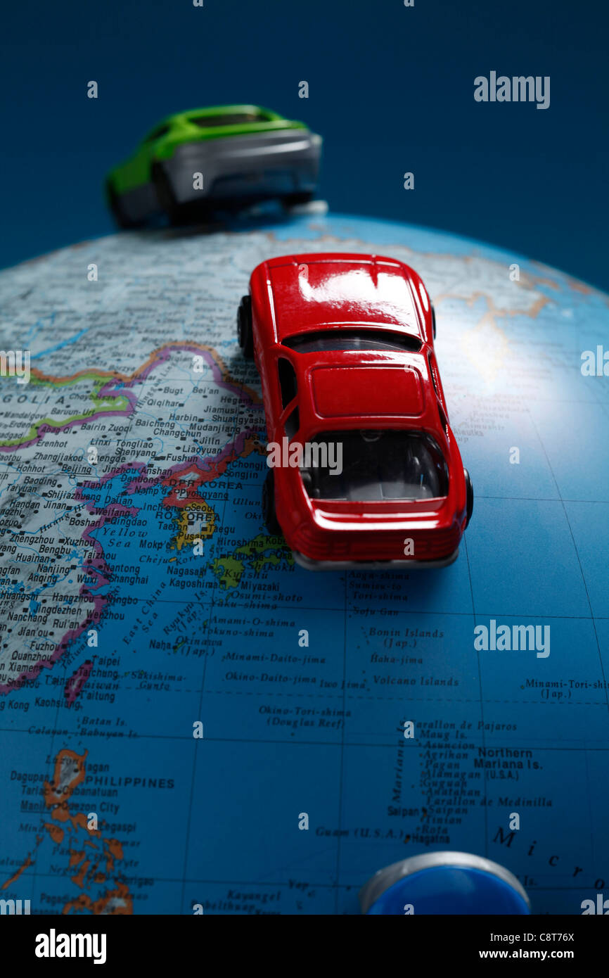 Globe toy cars Banque de photographies et d'images à haute résolution -  Alamy
