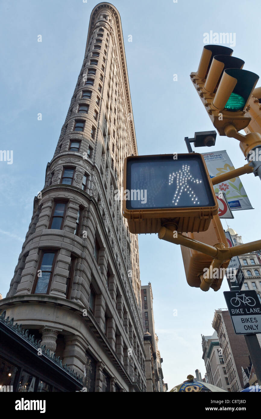 Le FlatIron Building à New York, photographié par en dessous Banque D'Images