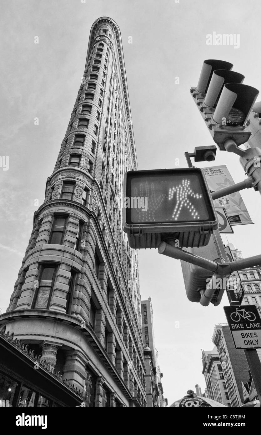 Le FlatIron Building à New York, photographié par en dessous Banque D'Images