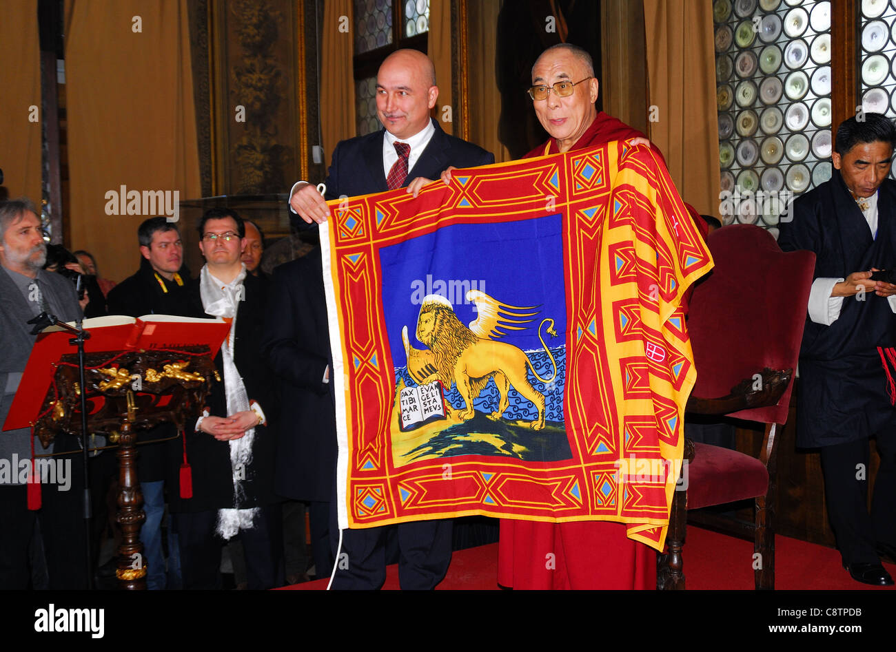 Le 14e Dalaï Lama, Tenzin Gyatso visites Venise, où il a été nommé citoyen d'honneur de la ville. Banque D'Images