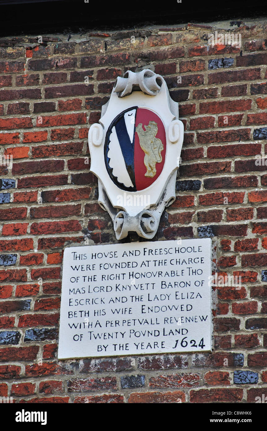 Plaque au mur de l'ancienne école libre, High Street, Stanwell Village, Surrey, Angleterre, Royaume-Uni Banque D'Images