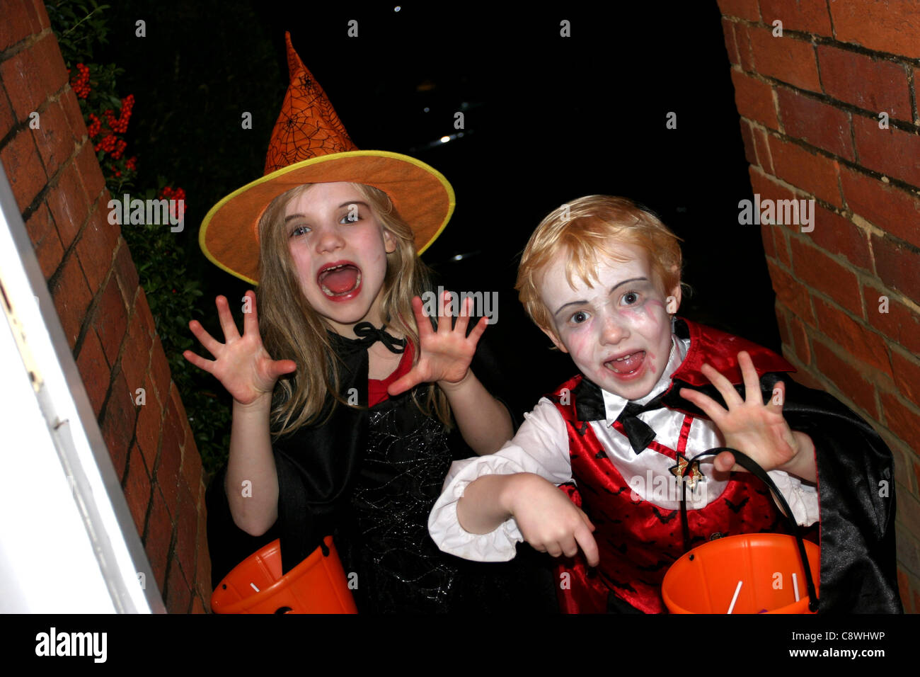 Le tour ou les Treaters Halloween Banque D'Images