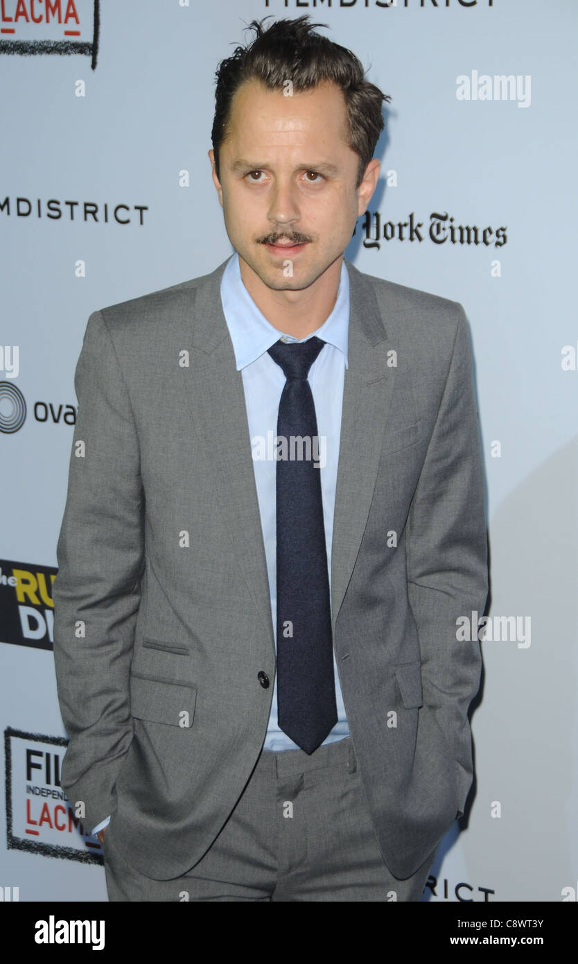 Giovanni Ribisi devant le hall des arrivées pour le rhum DIARY Premiere, Los Angeles County Museum of Art (LACMA), Los Angeles, CA, 13 Octobre Banque D'Images