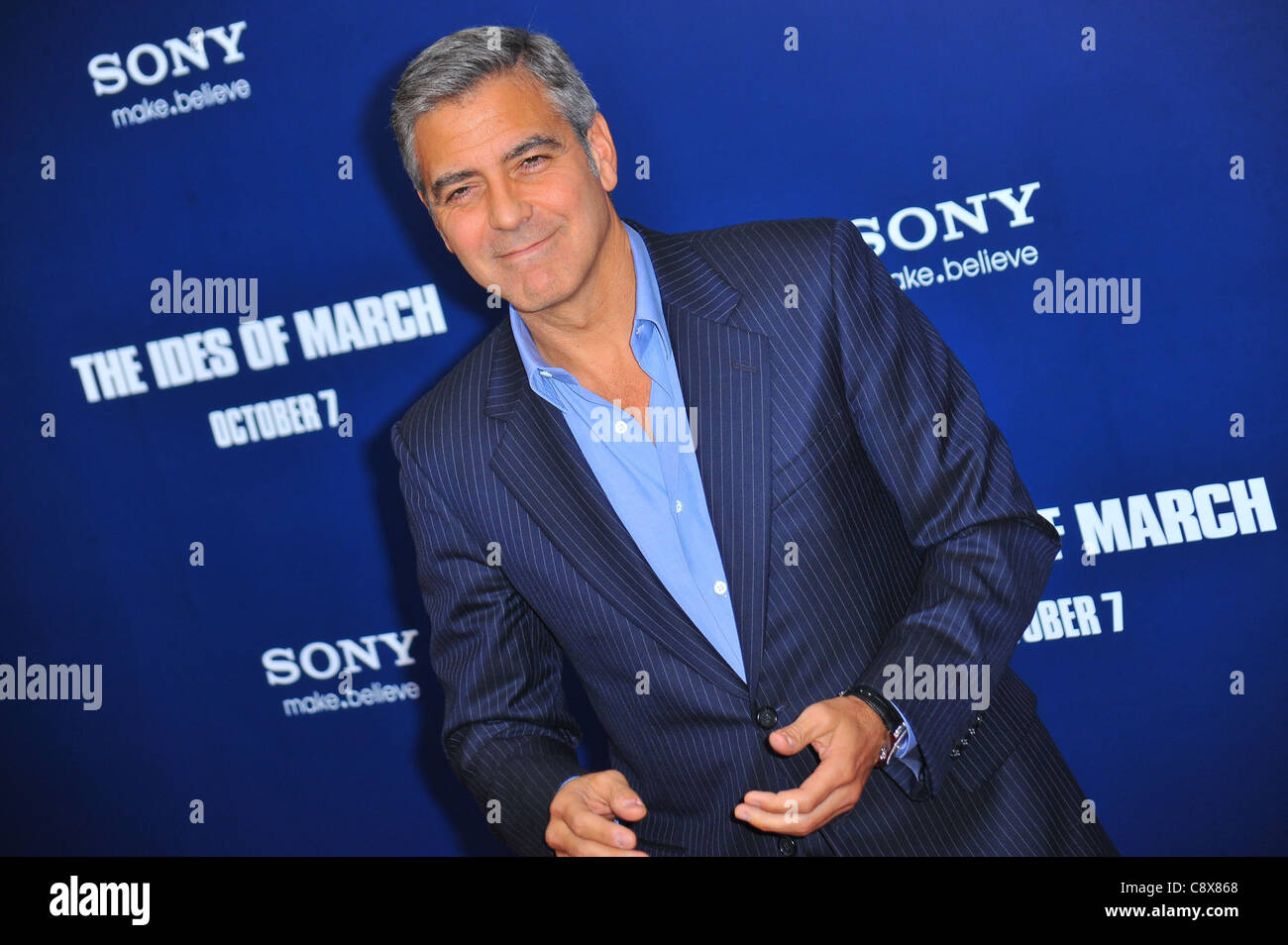 George Clooney arrivalsIDES PremiereZiegfeld mars New York Theatre New York NY le 5 octobre 2011 Photo Gregorio T Binuya/Everett Banque D'Images