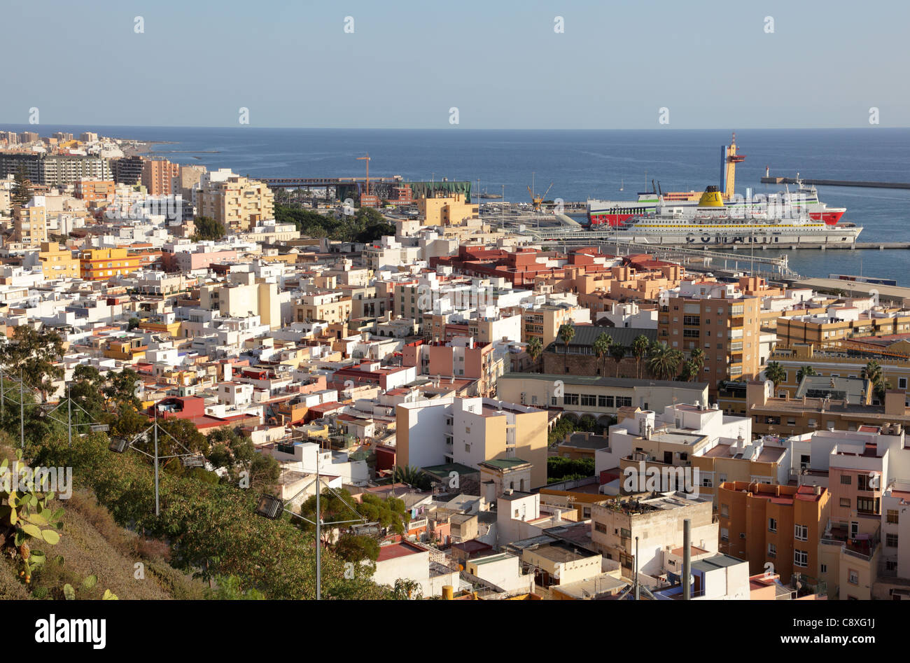 Vue sur la vieille ville d'Almeria, Andalousie Espagne. Banque D'Images