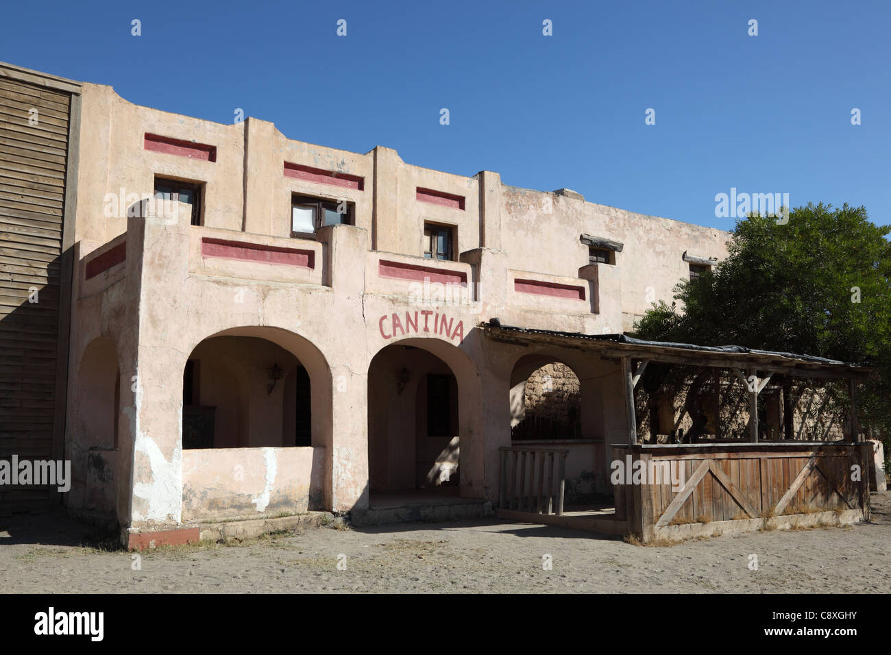 Cantina dans un village mexicain abandonnés Banque D'Images