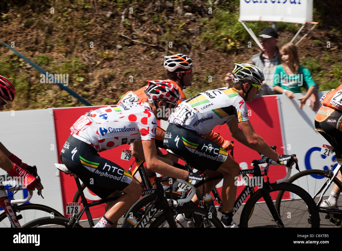 Les cyclistes sur 'STAGE' 9 Tour de France cycliste 2011 d'Issoire à Saint-flour au Col de Cère . Banque D'Images Les cyclistes sur 'STAGE' 9 Tour de France cycliste 2011 d'Issoire à Saint-flour au Col de Cère . Banque D'Images