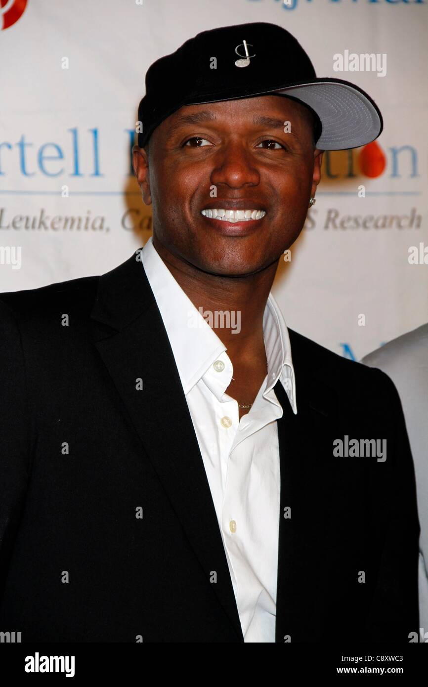 Javier Colon aux arrivées pour T.J. Martell Foundation 36e Gala annuel honore NY, Marriott Marquis Hotel, New York, NY Le 3 novembre 2011. Photo par : F. Burton Patrick/Everett Collection Banque D'Images