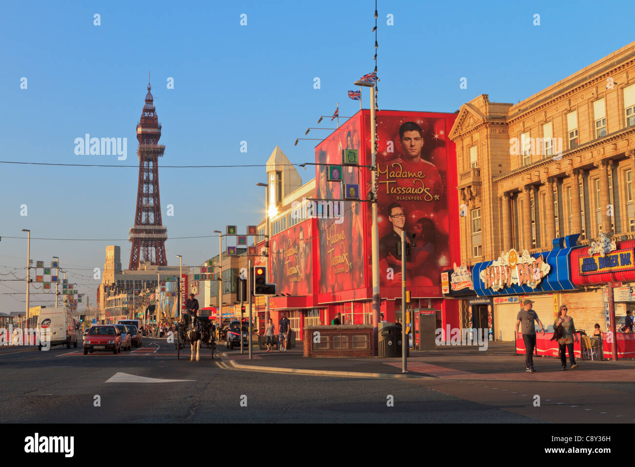 Tour et golden mile, Blackpool, Angleterre Banque D'Images