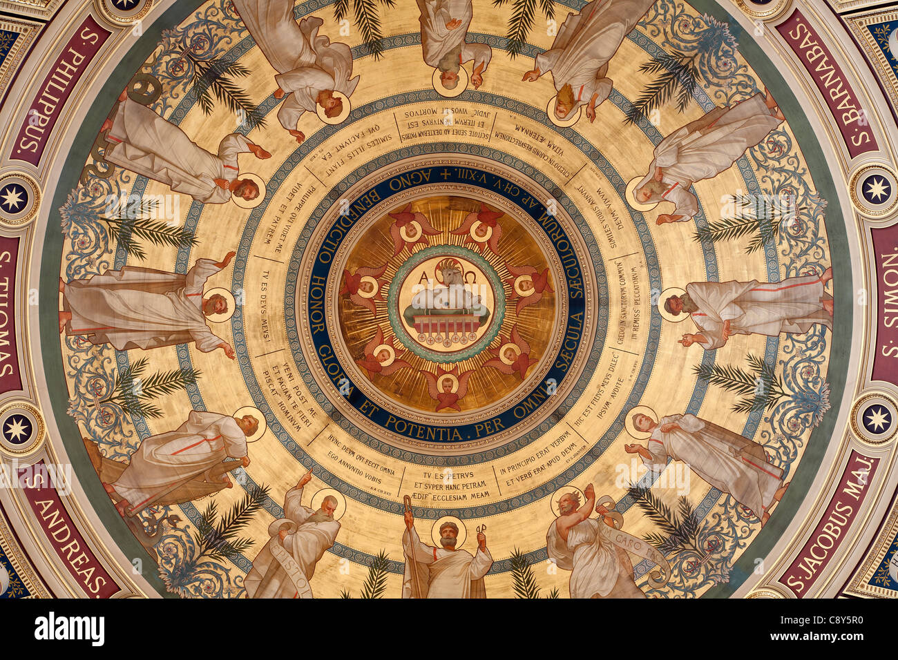 Paris - fresque à partir de la coupole de l'église Saint François Xavier - douze apôtre Banque D'Images