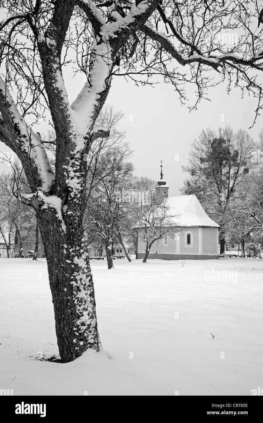 Chapelle en hiver - Slovaquie Banque D'Images