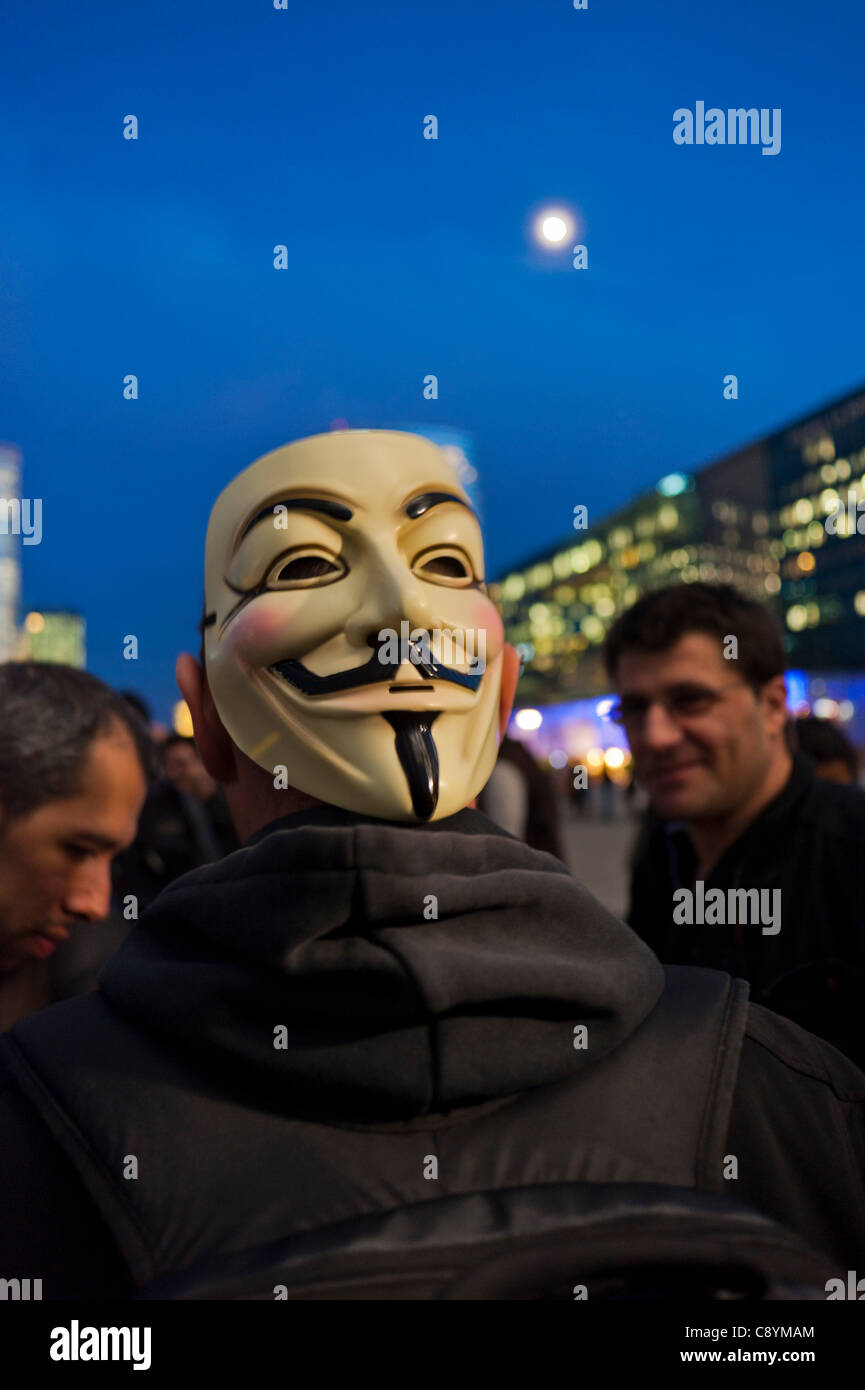Paris, France, "occuper La Défense' Démonstration, contre la cupidité et la corruption du gouvernement masque Vendetta, symbole du mouvement Banque D'Images