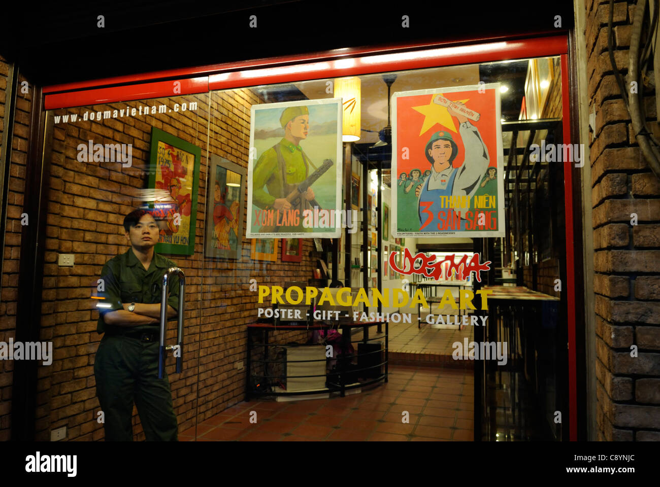 L'Asie, Vietnam, Hanoi. Vieux quartier de Hanoi. Boutique d'Art de la propagande... Banque D'Images