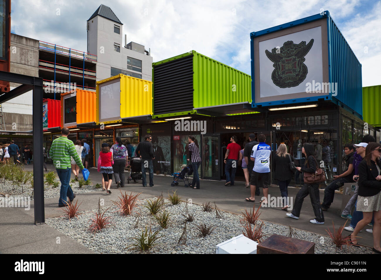 Centre commercial temporaire à l'aide de contenants d'expédition après les tremblements de Christchurch. Banque D'Images