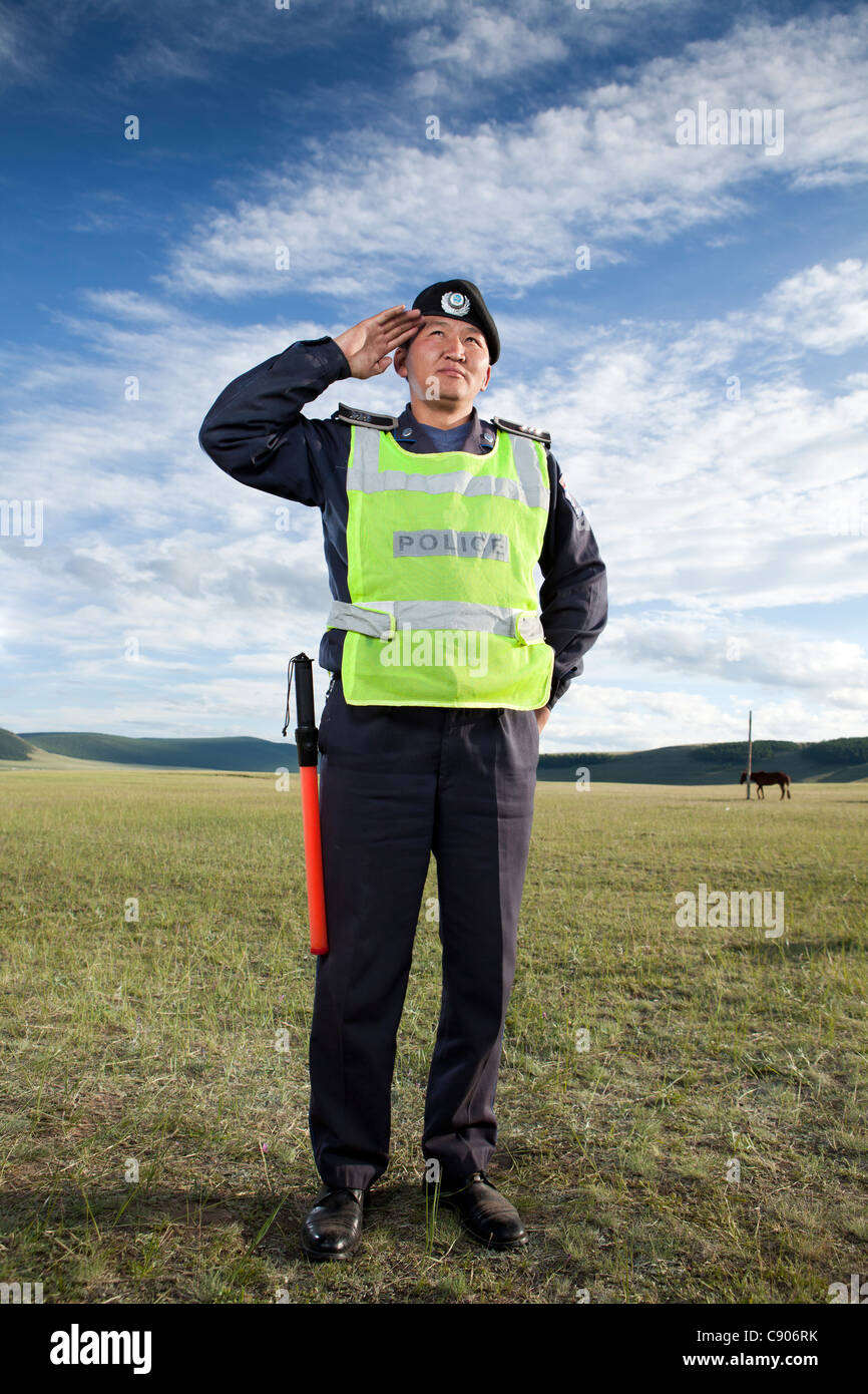 Saluons L Homme Police Mongole Tsagaannuur Khovsgol Mongolie Photo Stock Alamy