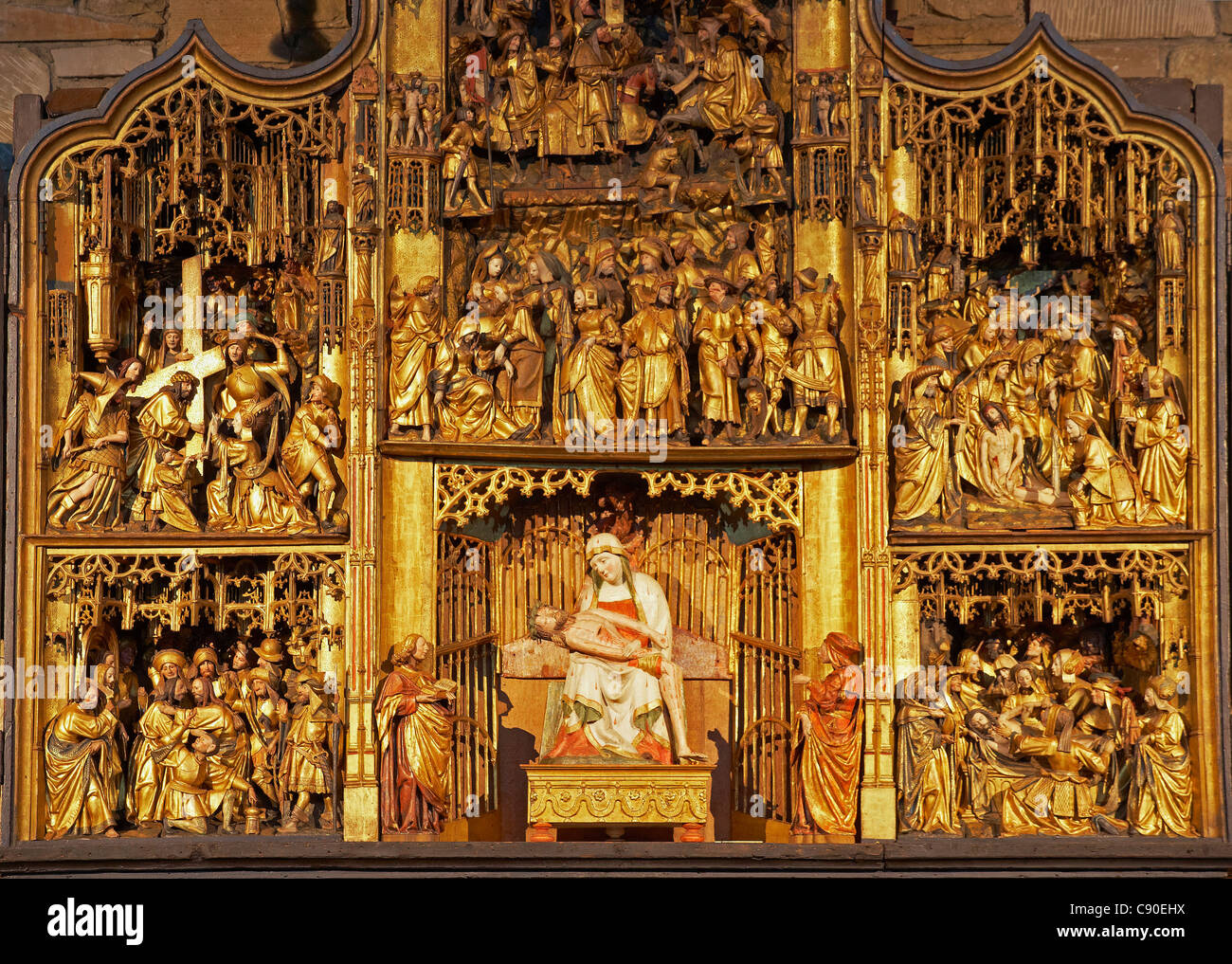Dans l'autel sculpté flamande des pèlerins à côté de l'église St Klemens' church, Eifel, Rhénanie-du-, Germany, Europe Banque D'Images