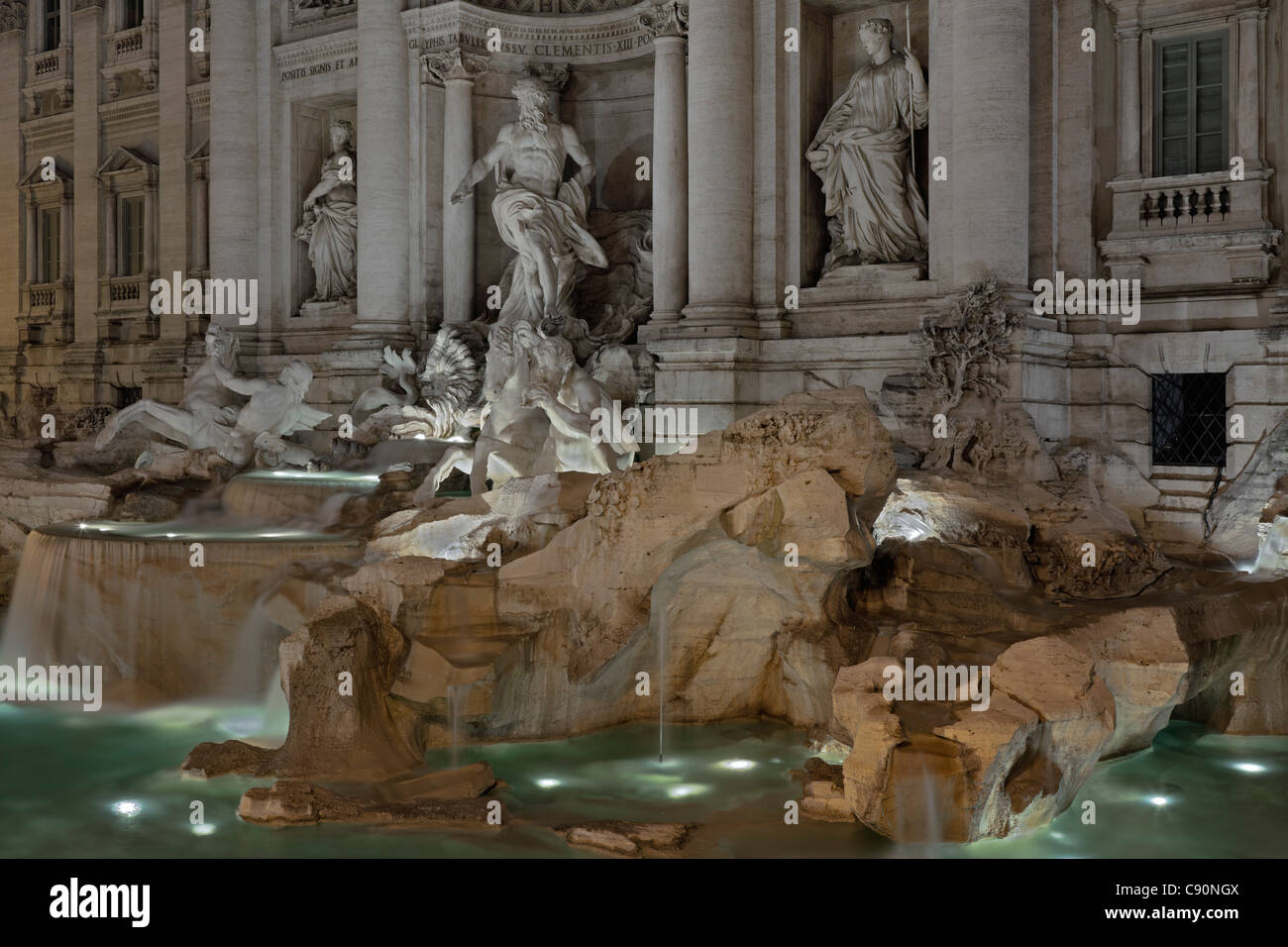 Fontaine de Trevi la nuit, Fontana di Trevi, Rome, Latium, Italie Banque D'Images