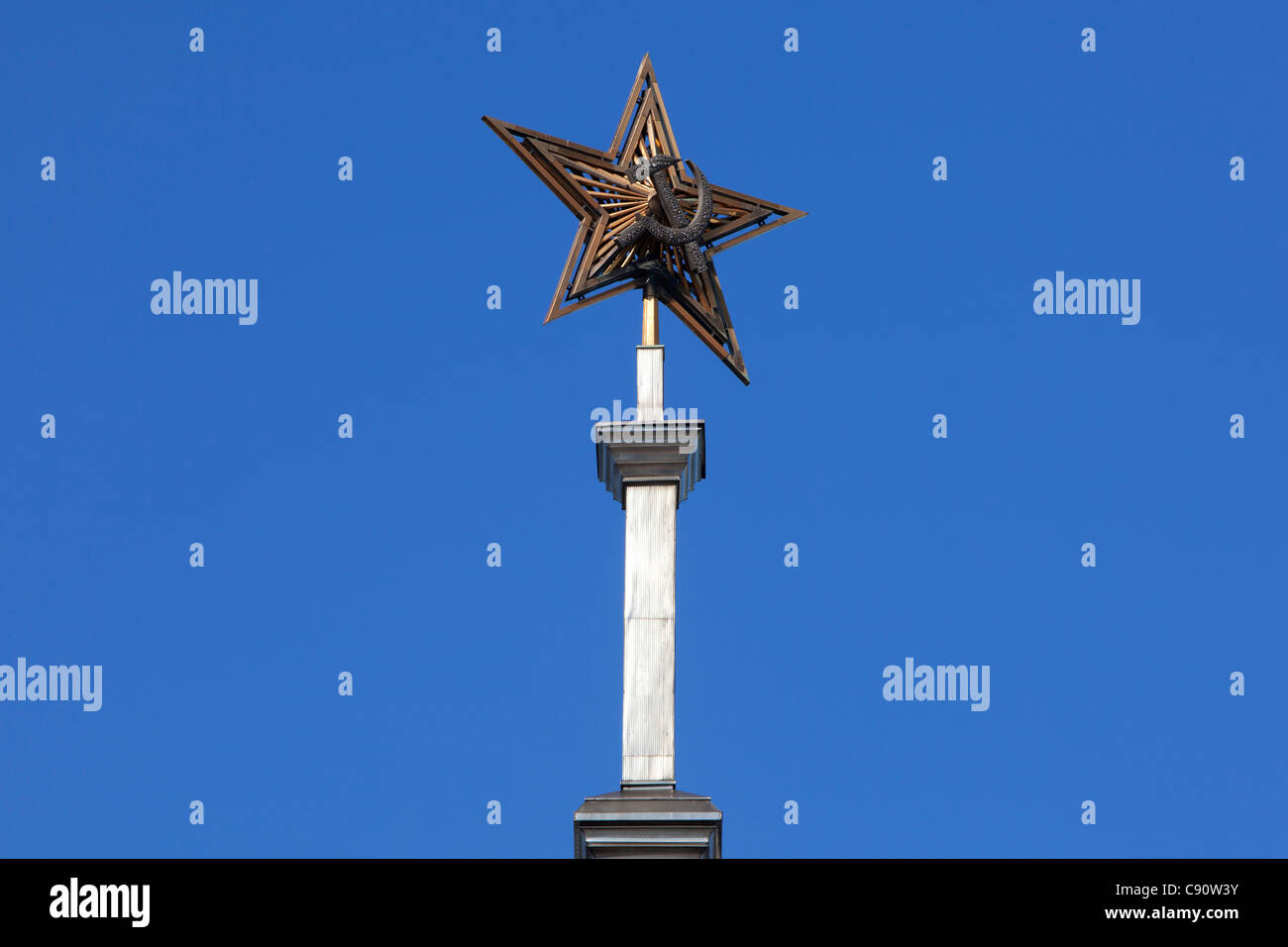 Star soviétique sur le haut de la rivière du Nord à Moscou, Russie Banque D'Images