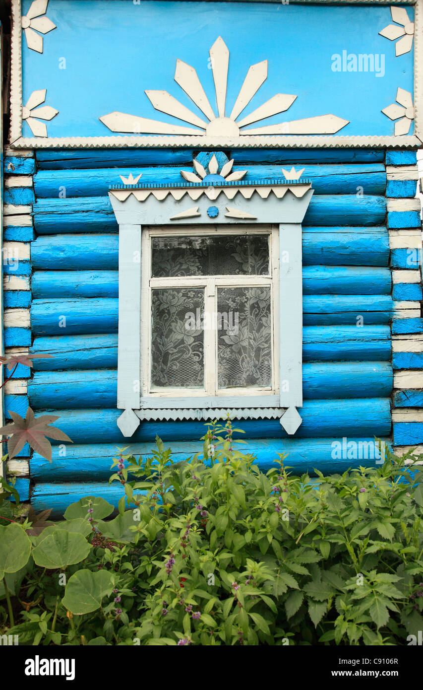 Oulan-oudé est la capitale de la République bouriate qui est près du Lac Baïkal. Il y a des bâtiments colorés en historique traditionnelle Banque D'Images