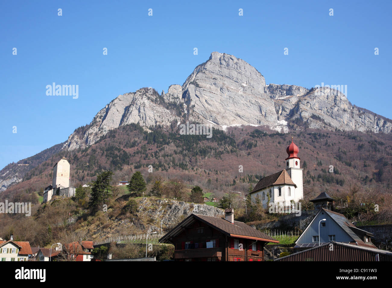 La Principauté de Liechtenstein est le plus petit pays de langue allemande dans le monde. Il dispose d'un terrain montagneux rendant Banque D'Images