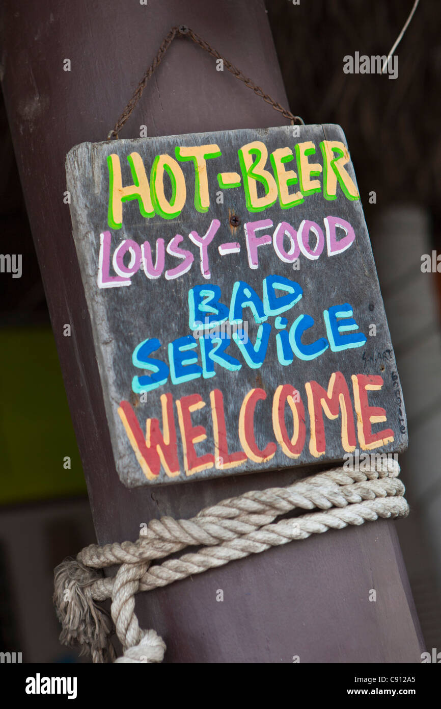 Les Pays-Bas, l'île de Bonaire, Antilles néerlandaises, Kralendijk. Pancarte de restaurant. Banque D'Images