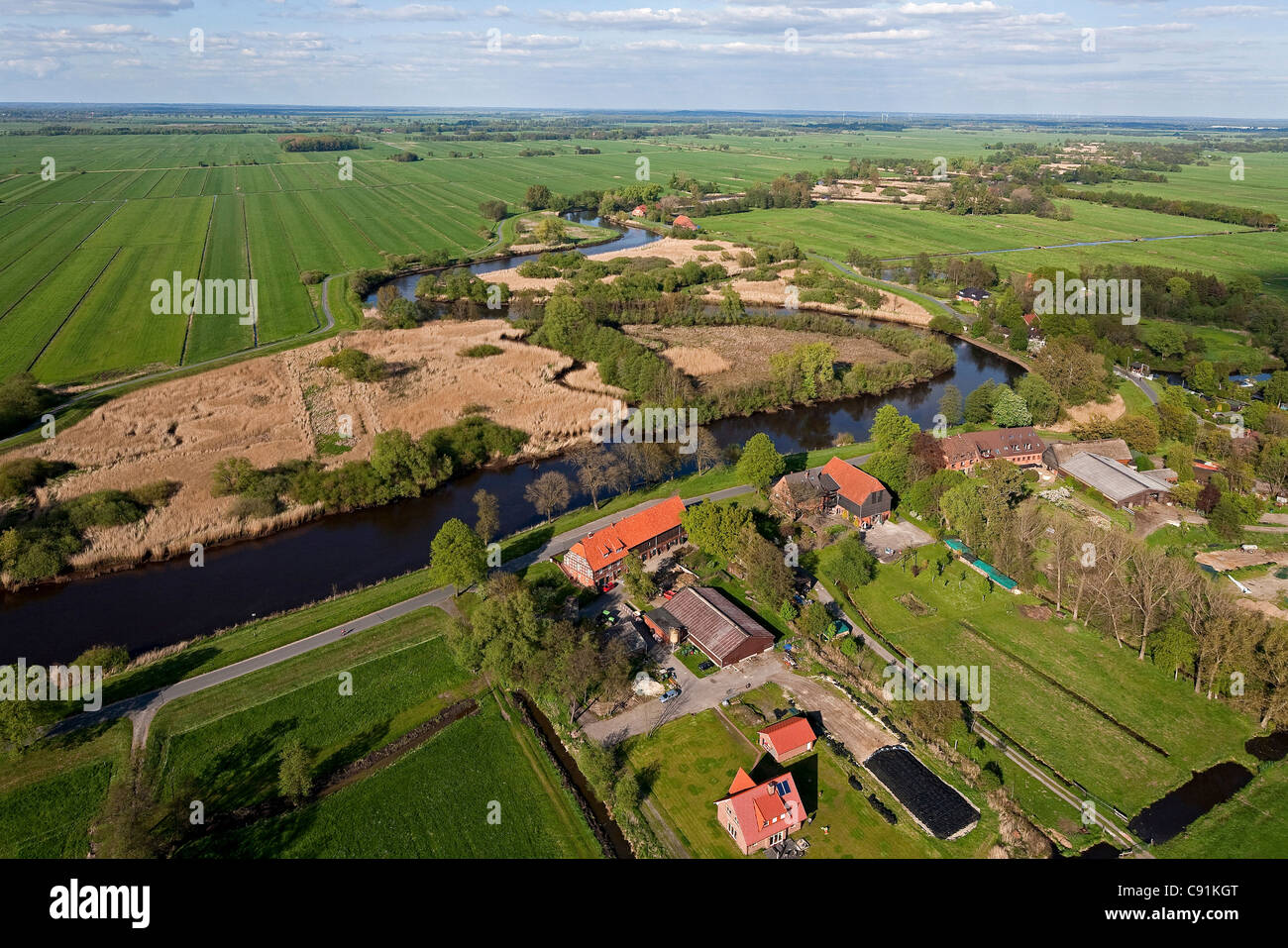 Vue aérienne de l'Blockland Brême avec district de marais, les digues et les fermes, Brême, Allemagne Banque D'Images