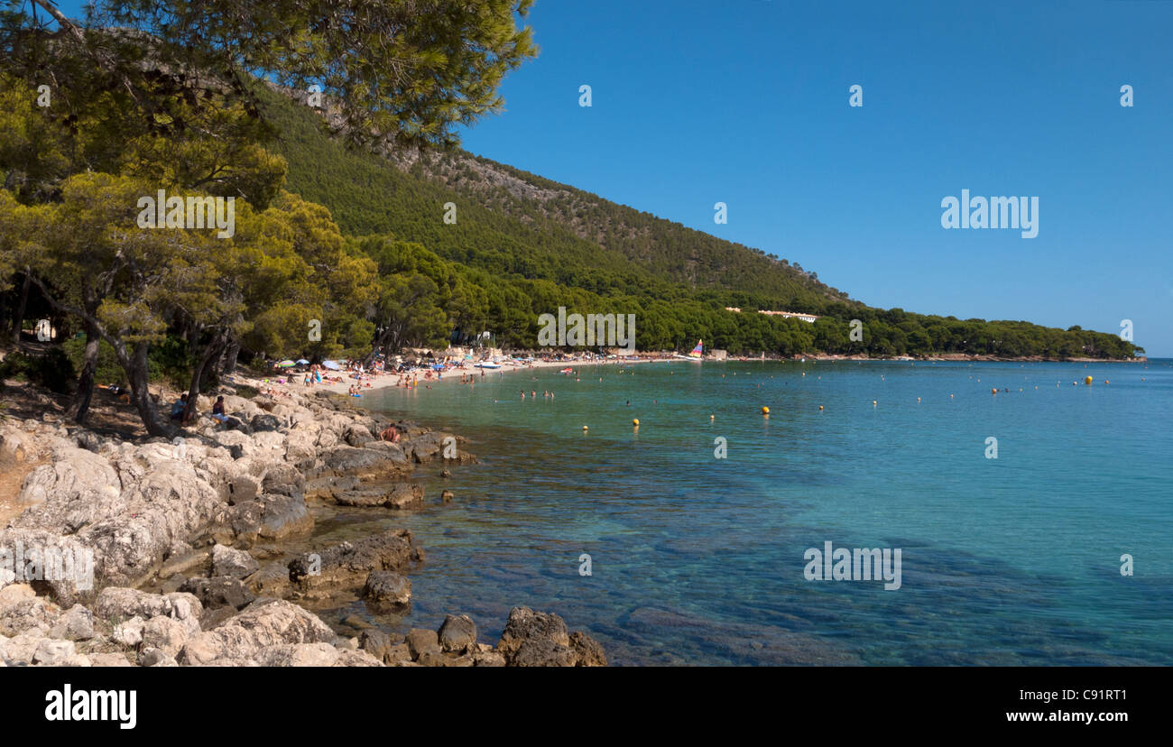 Beach et la baie de Cala Formentor, Majorque, Îles Baléares, Espagne Banque D'Images