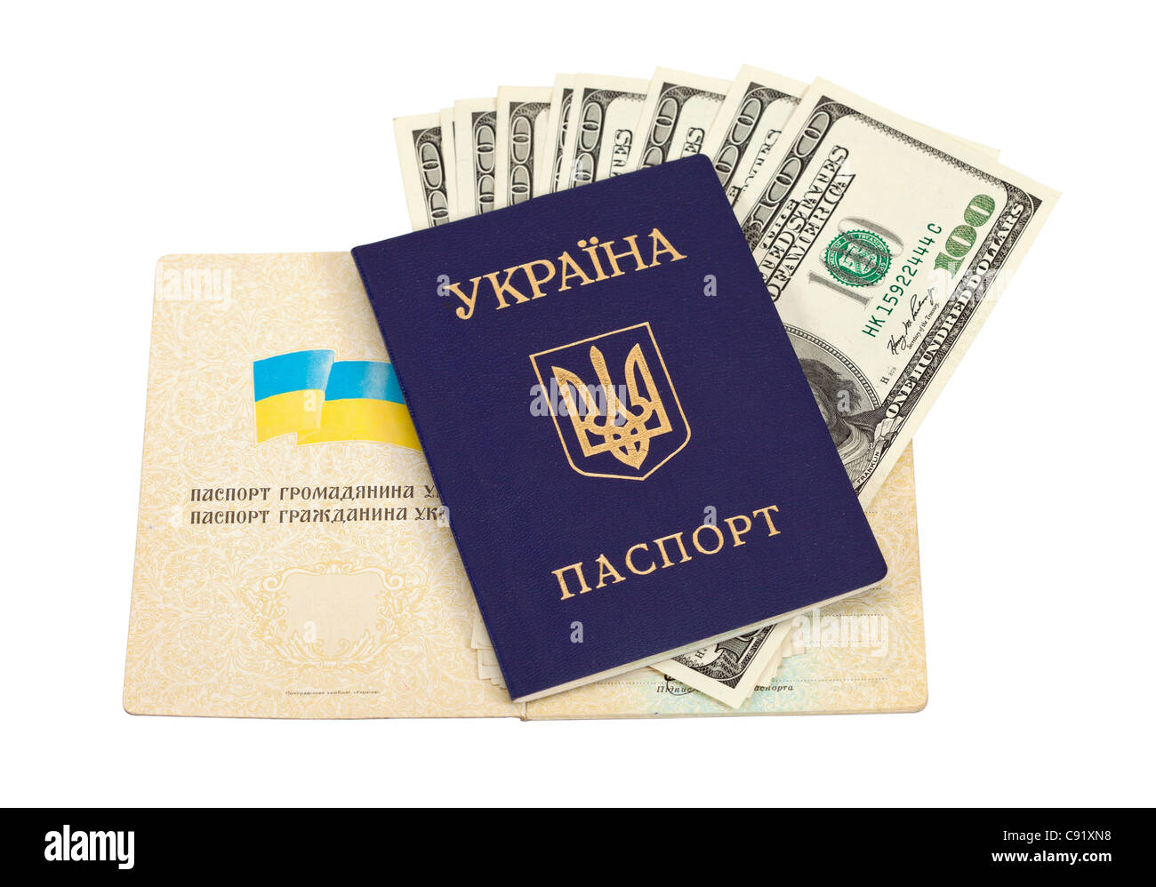 Passeport ukrainien et de l'argent isolé sur fond blanc Photo Stock - Alamy