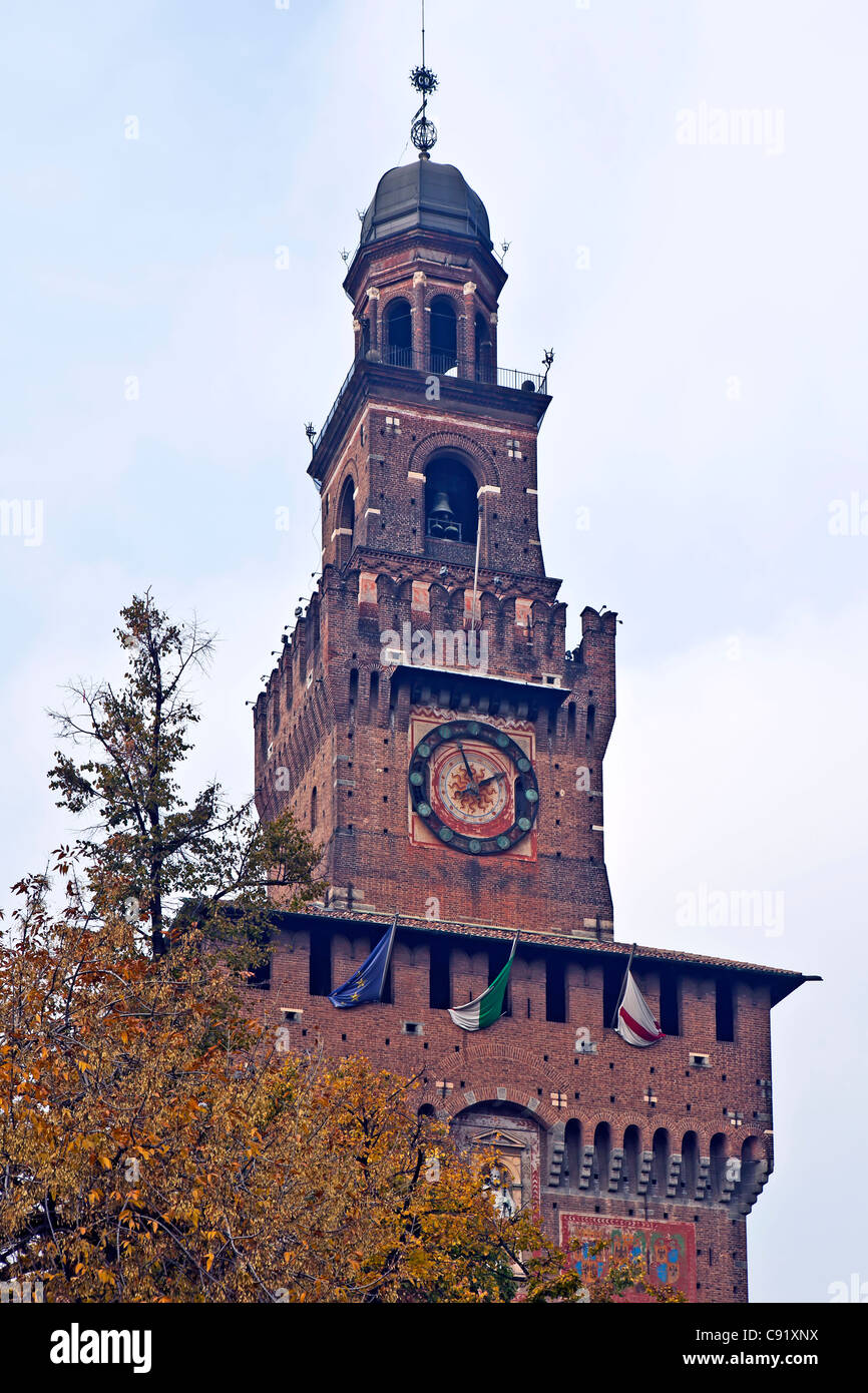 Clocher de l'Castello Sforzesco de Milan, Lombardie, Italie Banque D'Images