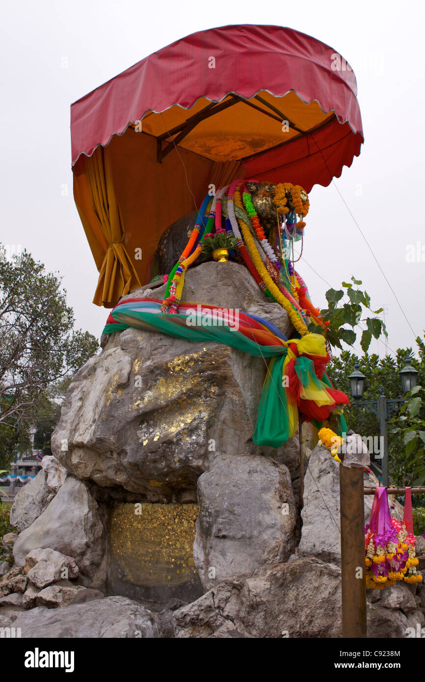 Un mémorial d'un cochon de métal construite en 1913 et inaugurée en 1914 pour célébrer le 50e anniversaire de la Reine Sri Phatcharinthra par son Banque D'Images
