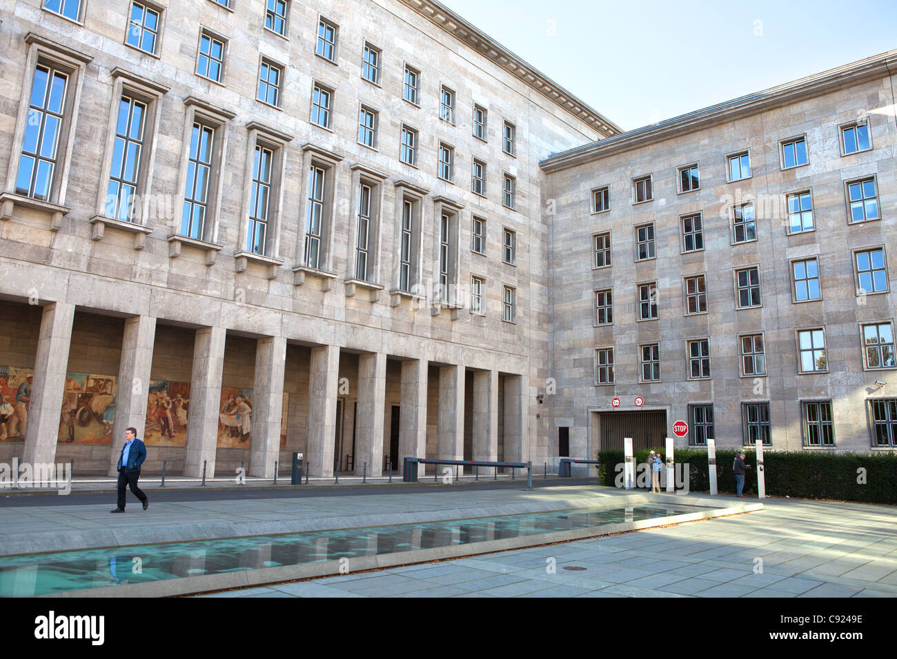 L'ancien bâtiment du Ministère de l'air, actuellement Ministère fédéral des Finances à Berlin, Allemagne. Banque D'Images