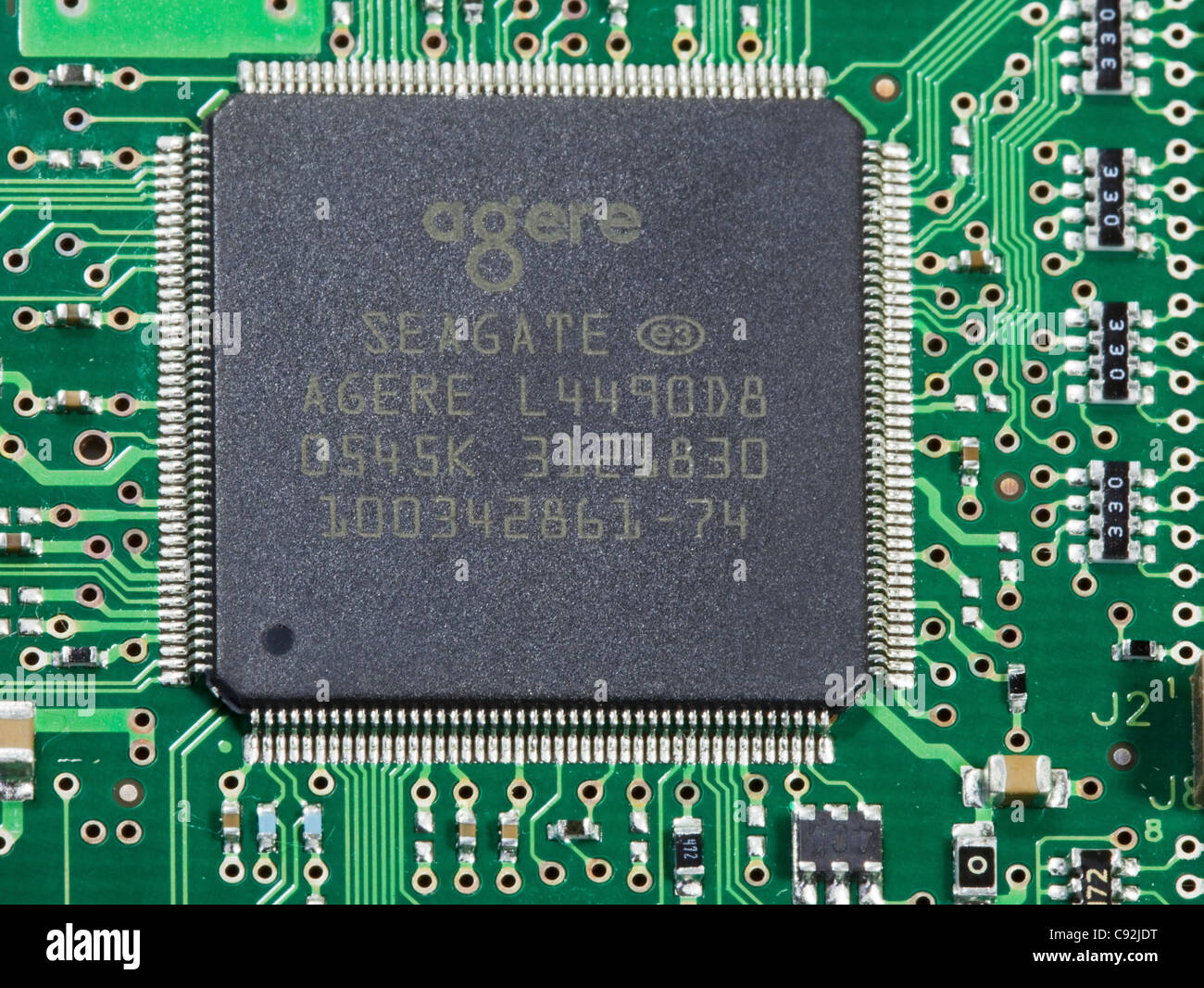 Circuit intégré monté en surface sur PCB Banque D'Images