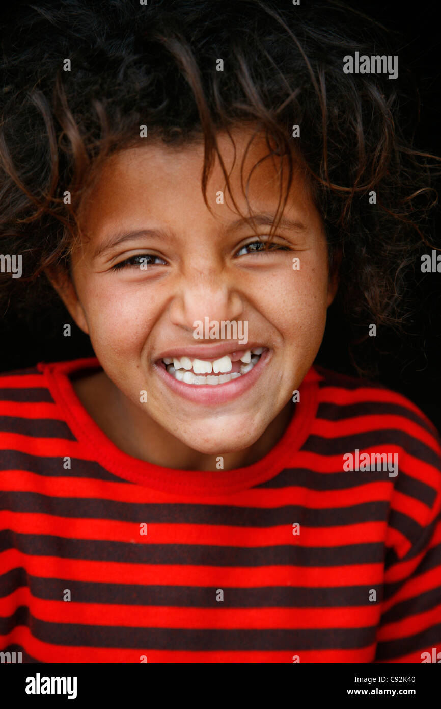 Portrait d'une jeune fille bédouine, Petra, Jordanie. Banque D'Images