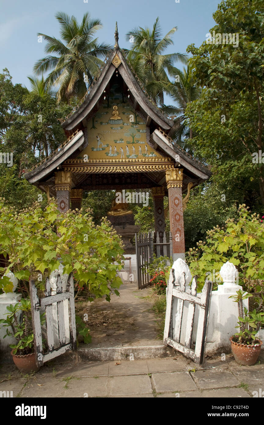 Luang Prabang sens Royal Buddha image est une ville située dans le centre-nord du Laos où la rivière Nam Khan rencontre le Mékong Banque D'Images