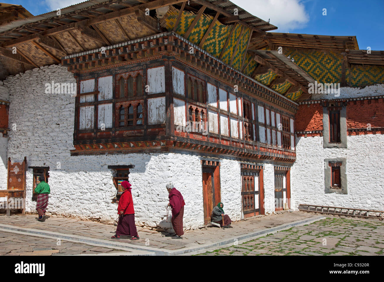 Une partie de la magnifique 7e siècle Jampay Lhakhang (temple) à la périphérie de Jakar. Banque D'Images