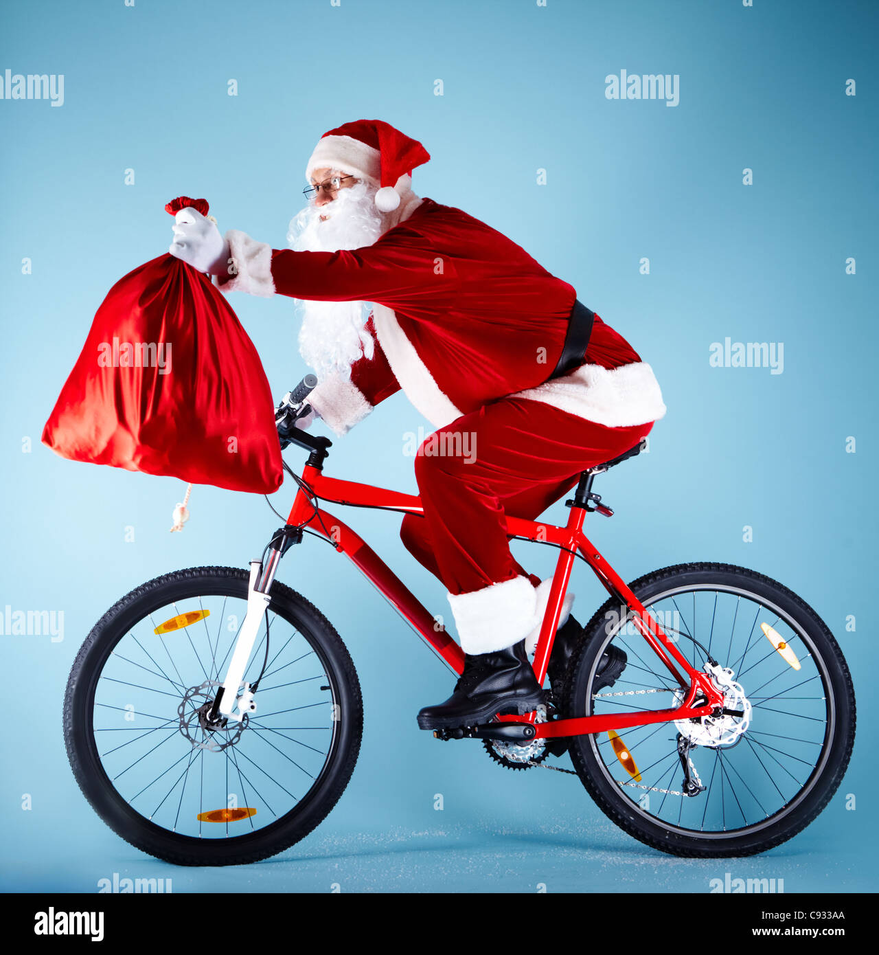 Joyeux Noel Pere Noel En Velo Banque D Image Et Photos Alamy