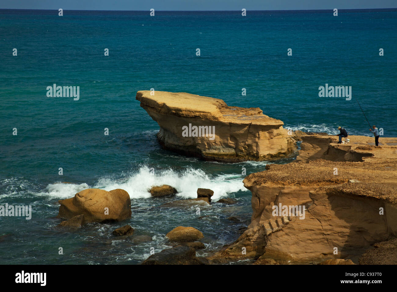 Gozo, Malte, Europe ; à la périphérie du village de Marsalforn encore en service en tant que port pour le pêcheur local Banque D'Images