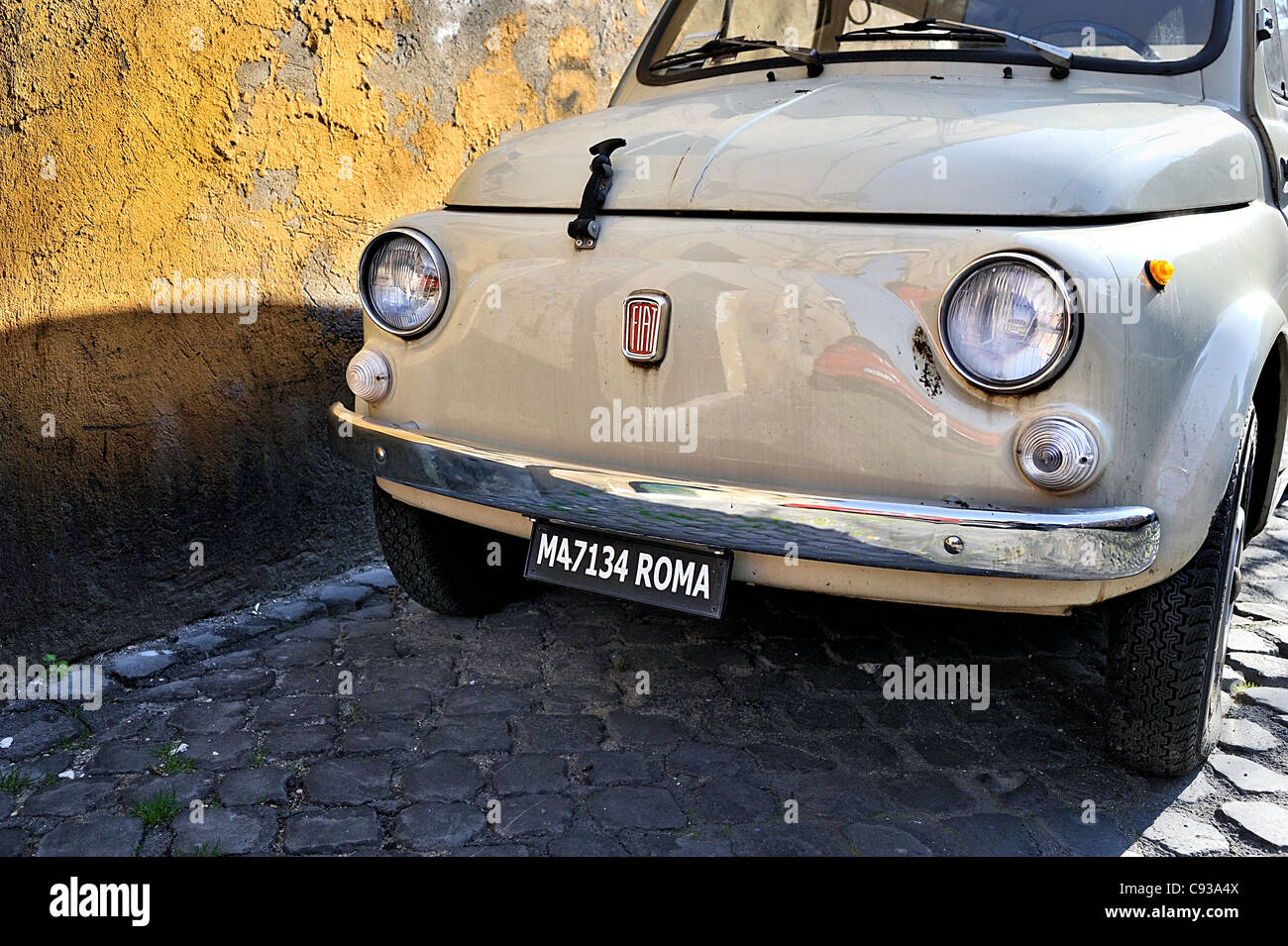 Fiat 500, Roma, Italie. Banque D'Images
