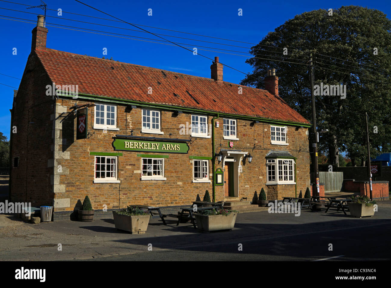 Bras de Berkeley, George, dans le Leicestershire. Pub historique avec un restaurant bien connu Banque D'Images