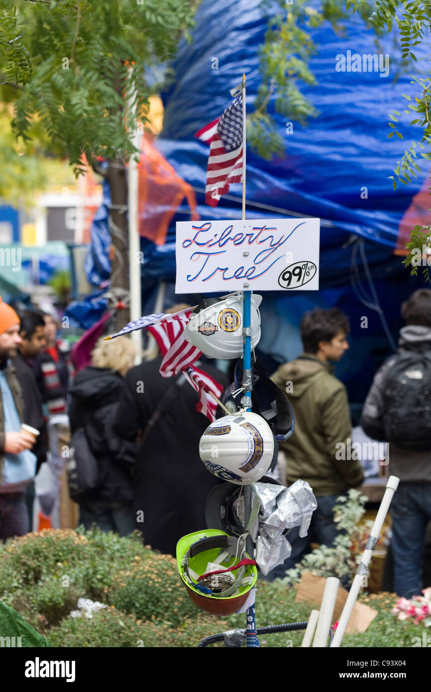 Camping manifestants Occupy Wall Street sur la place de la Liberté à New York City Banque D'Images