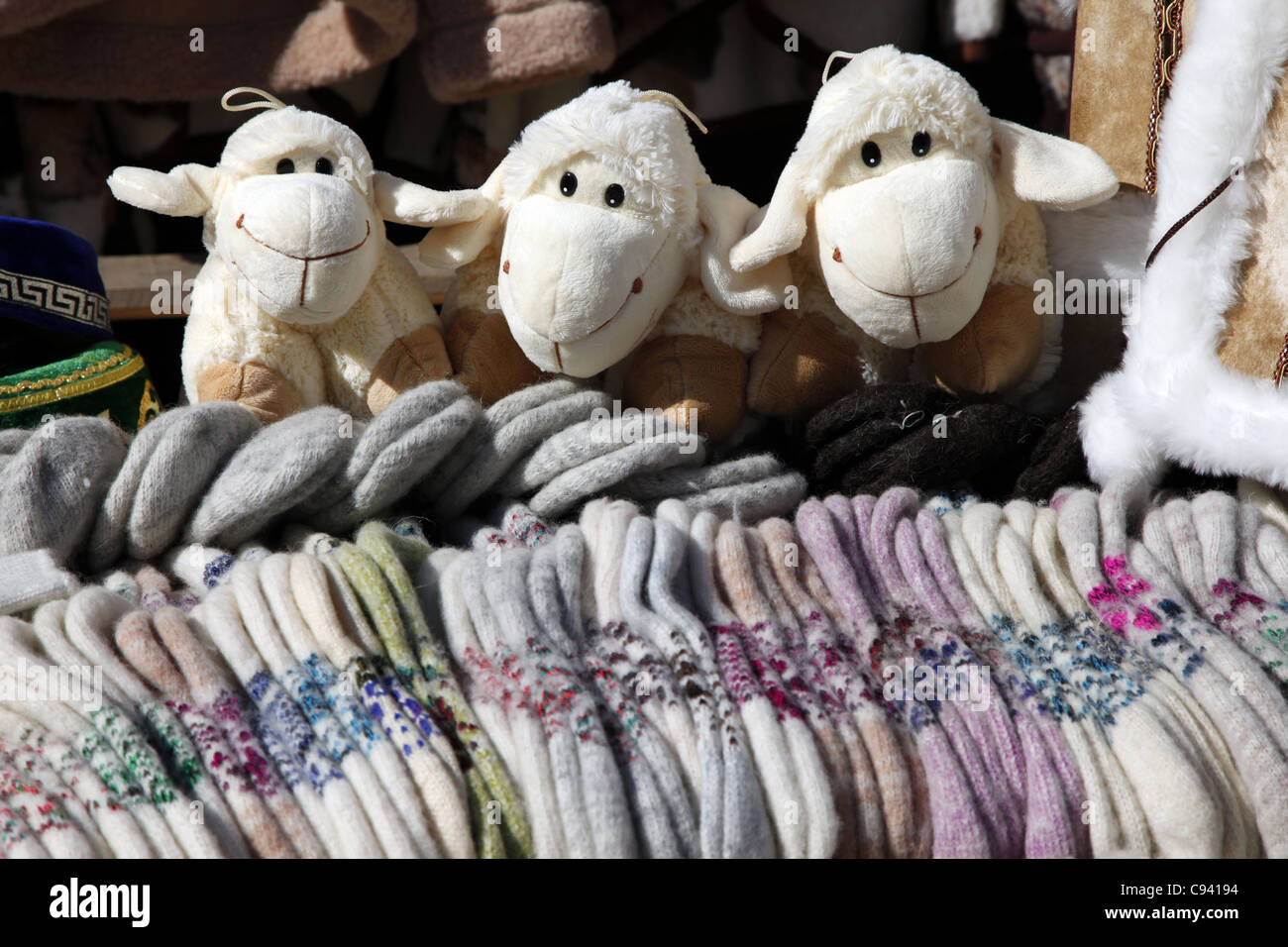 QUETE DE MOUTONS EN PELUCHE AI-PETRI CRIMÉE UKRAINE 27 Septembre 2011 Banque D'Images