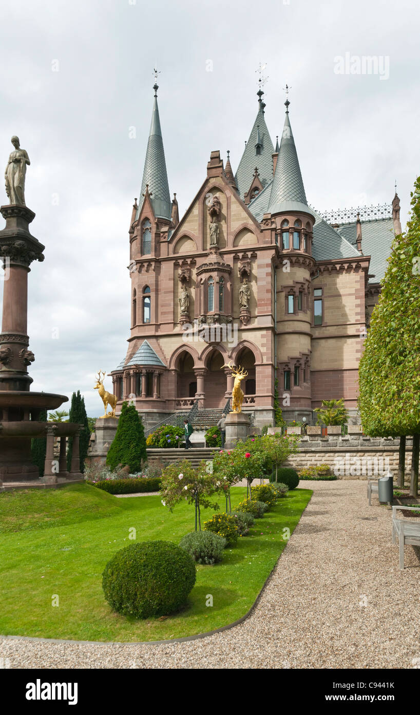 Récemment restauré le château Drachenburg, Drachenfels, Königswinter, NRW, Allemagne. Banque D'Images