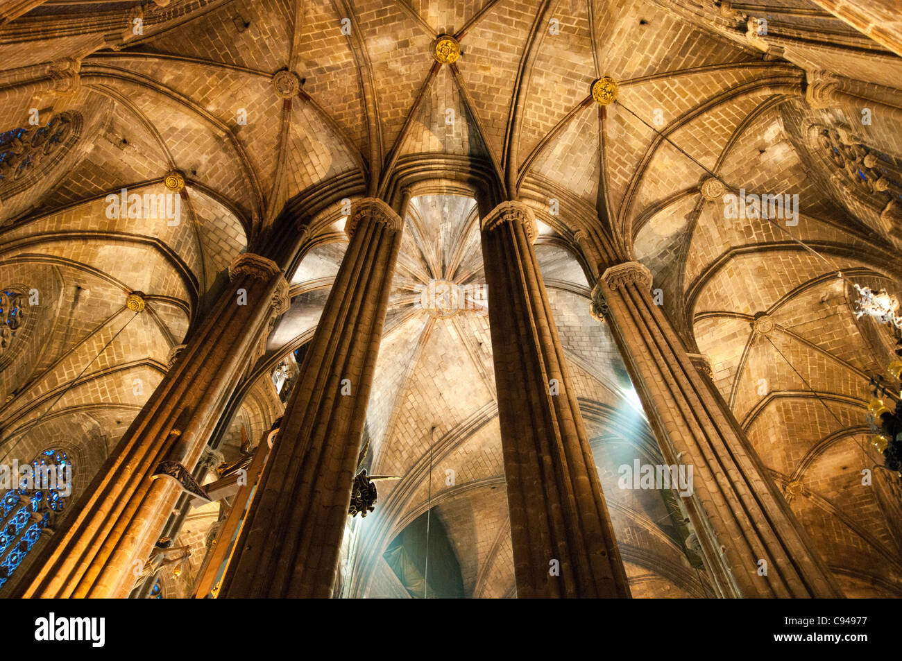 À l'intérieur de la cathédrale de la Sainte Croix et Sainte Eulalia, Barcelone, Espagne Banque D'Images