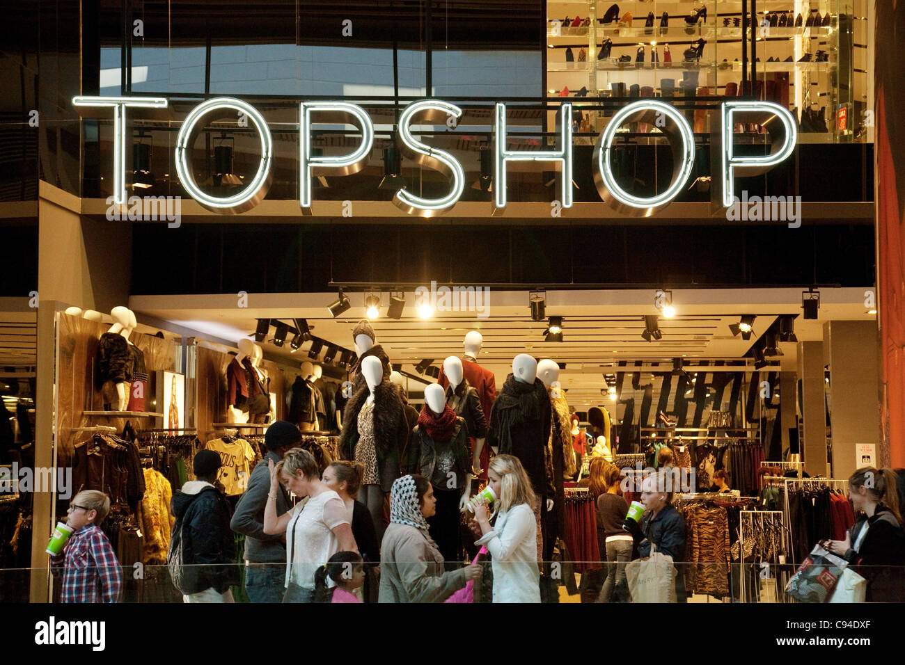 Avant de la Topshop store, le centre commercial Westfield Stratford London  UK Photo Stock - Alamy