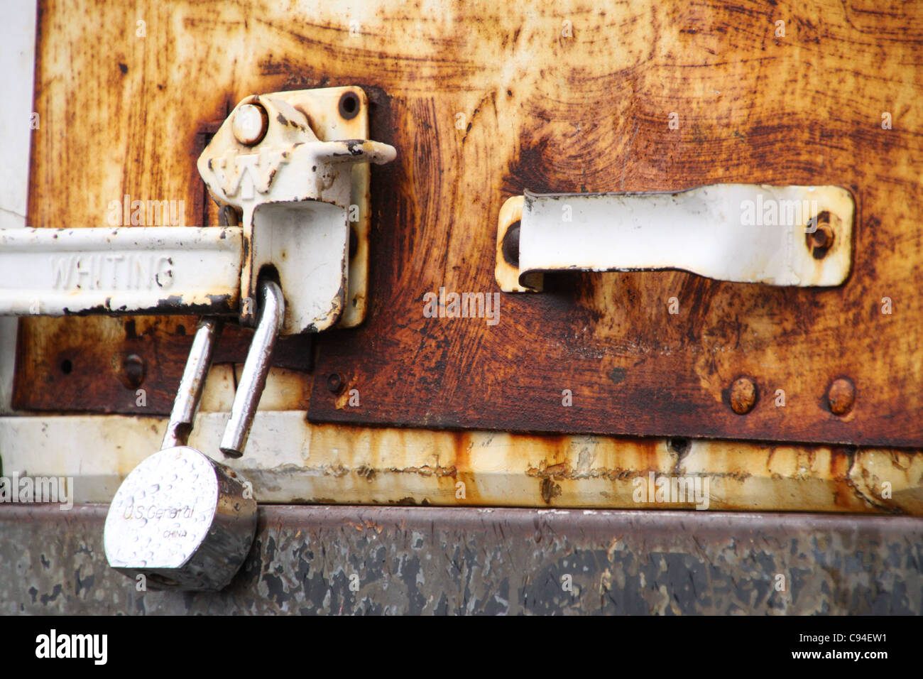 Remorque porte laissée déverrouillée. Banque D'Images