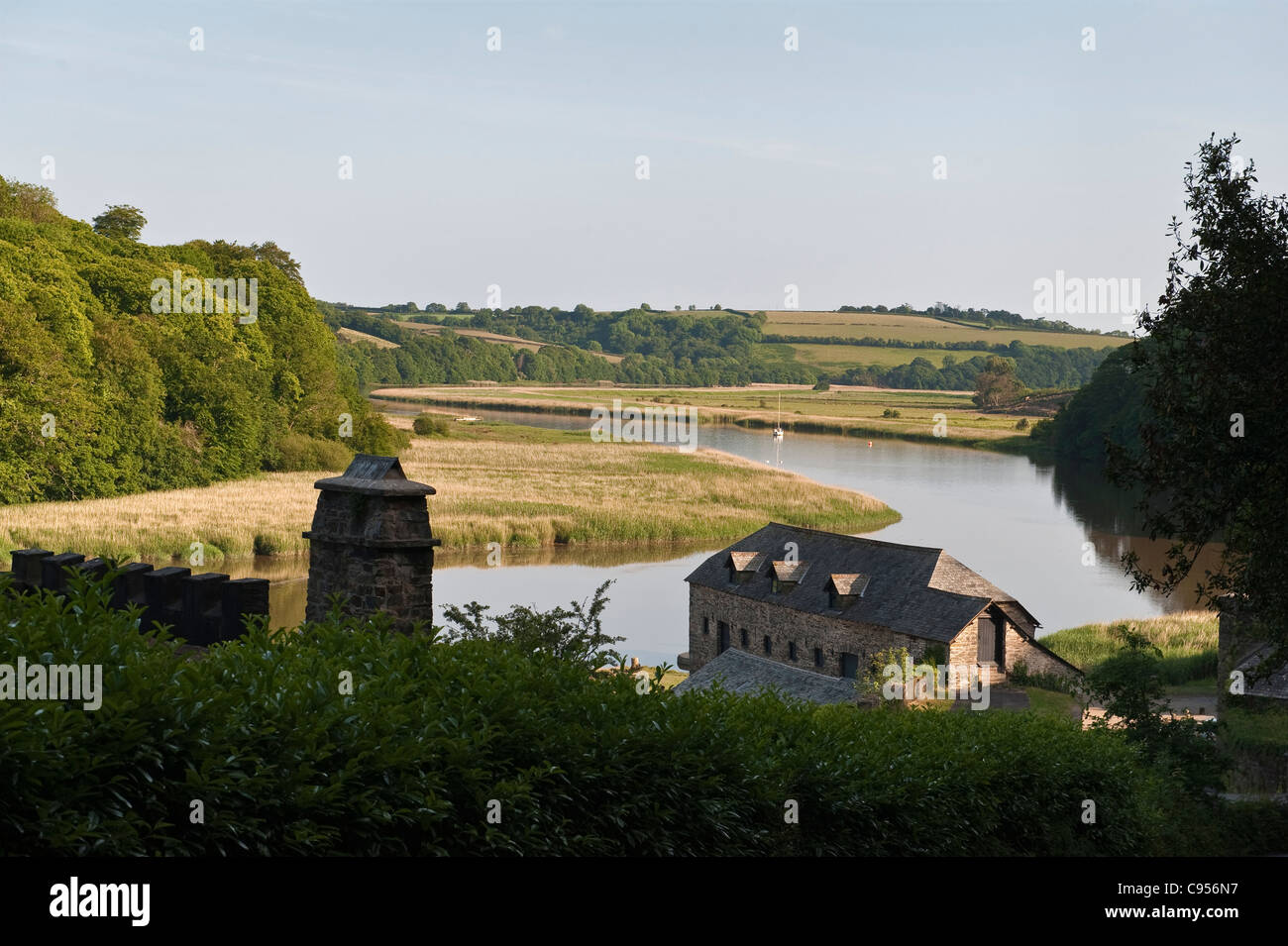 Cotehele Quay, Cornwall, UK. Un soir au-dessus du fleuve Tamar Banque D'Images