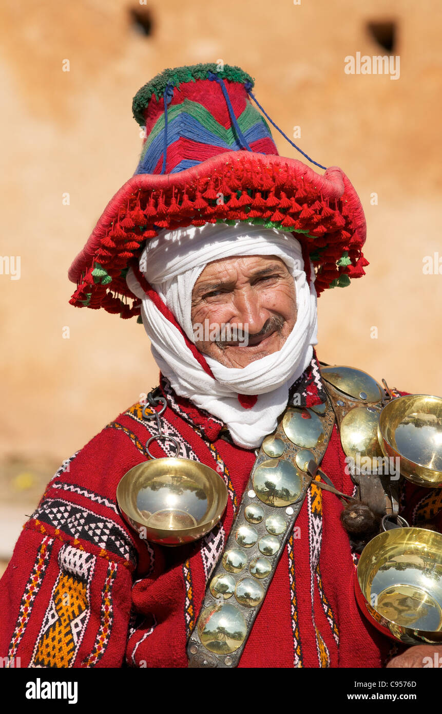 Tenue marocaine homme Banque de photographies et d'images à haute  résolution - Alamy