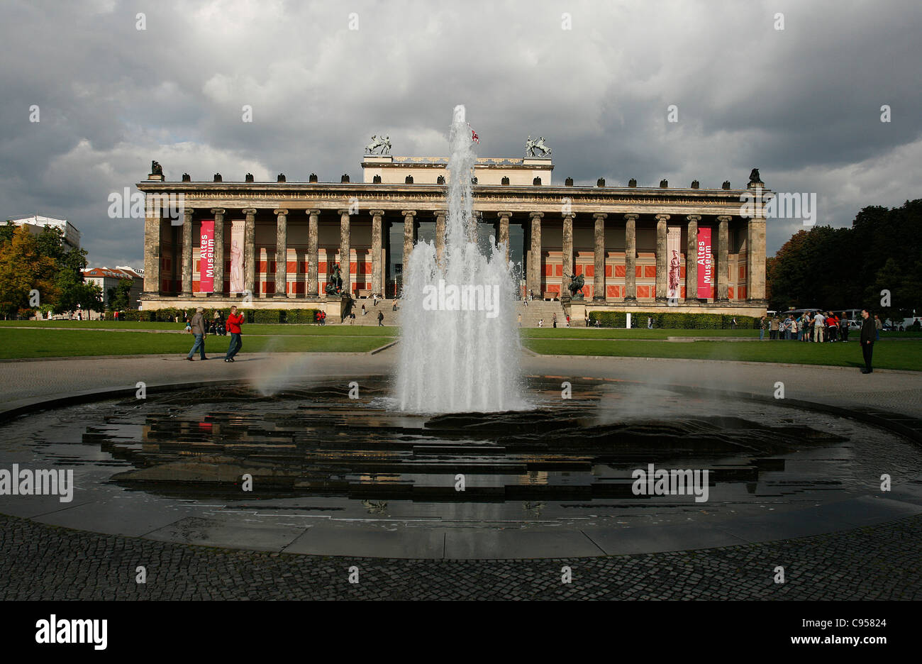 Vue de l'ancien musée sur l'île des musées à Berlin, Allemagne. Banque D'Images