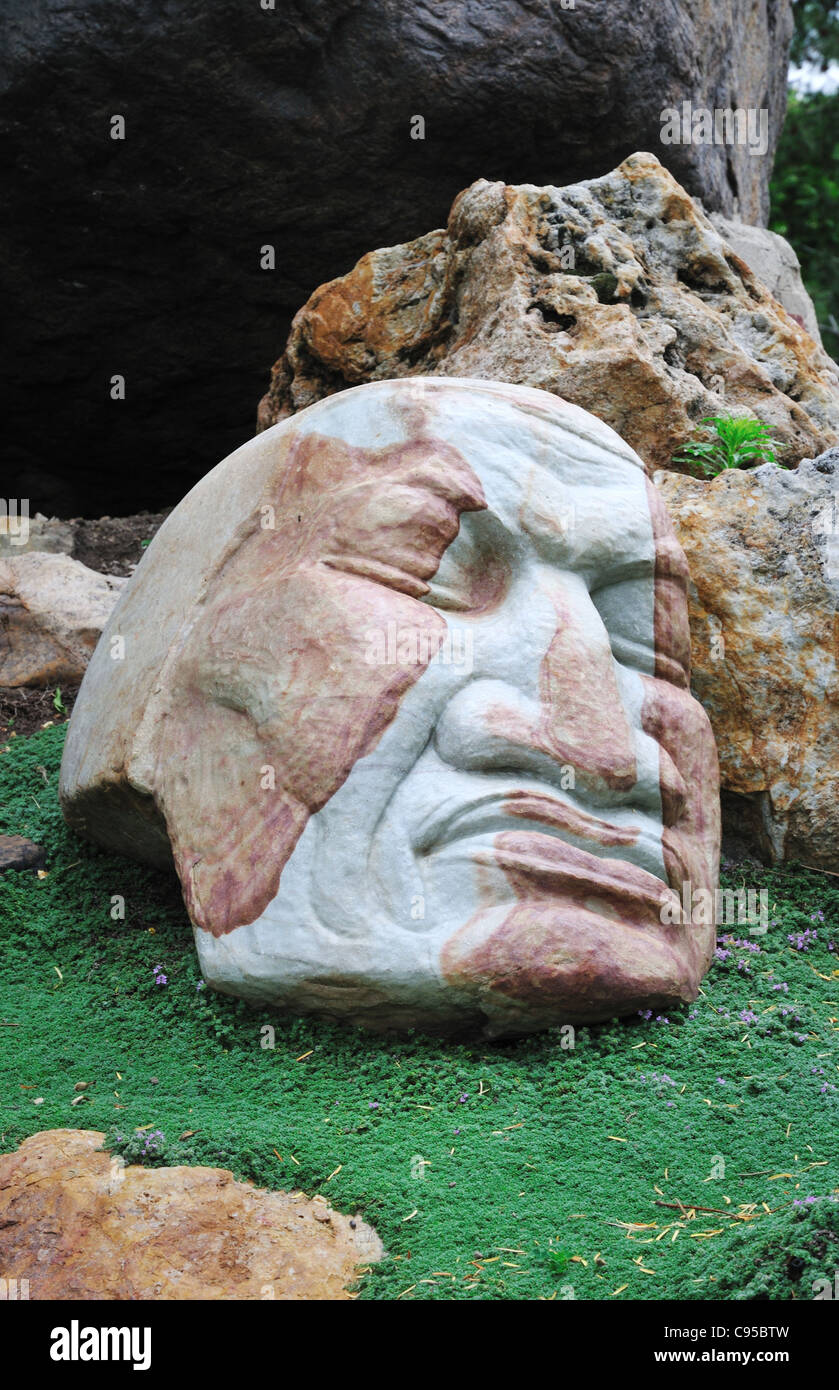 Partie de Daniel II : le rêve de Nebucadnetsar, un monument créé par Thomas Enfant dans le jardin de Guilgal, Salt Lake City, Utah Banque D'Images